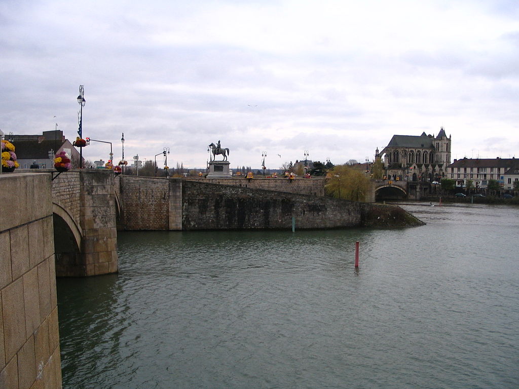 Société d’archivage Montereau-Fault-Yonne (77, de Seine et Marne, en Île-de-France)